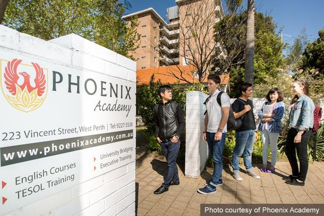 Phoenix Academy - Học viện với thế mạnh đào tạo tiếng Anh